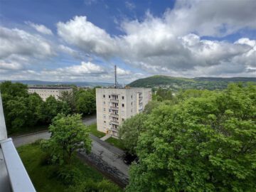 3-Zimmer-Wohnung mit Balkon- jetzt Osteraktion sichern!, 98527 Suhl, Etagenwohnung
